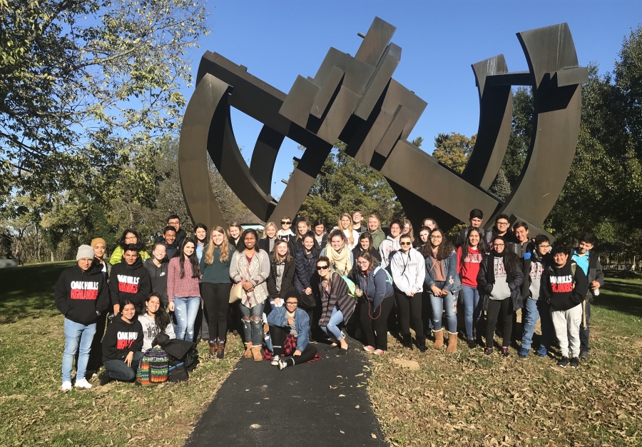 Students & sculpture